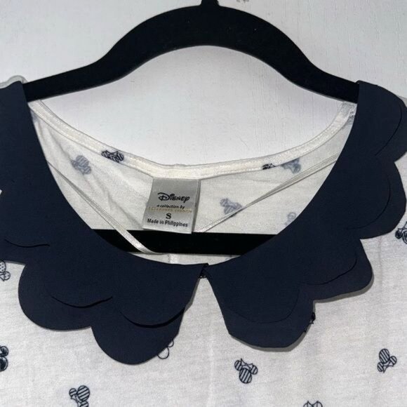 Disney X LC Lauren Conrad Womens S Printed Top With Scalloped Collar - Picture 2 of 8